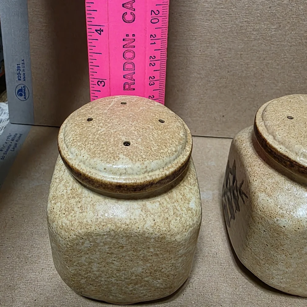 Pottery Craft Stoneware Salt Pepper Shaker Set #153